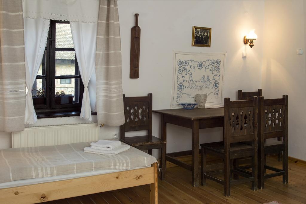 Hollokoeves Vendeghazak Hotel Room photo